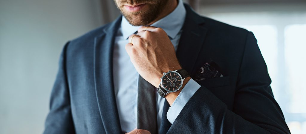 Αν έχεις κάποιο καλό ρολόι που τονίζει τον καρπό σου - χωρίς να τον βαραίνει, είναι μια πολύ καλή επιλογή.
